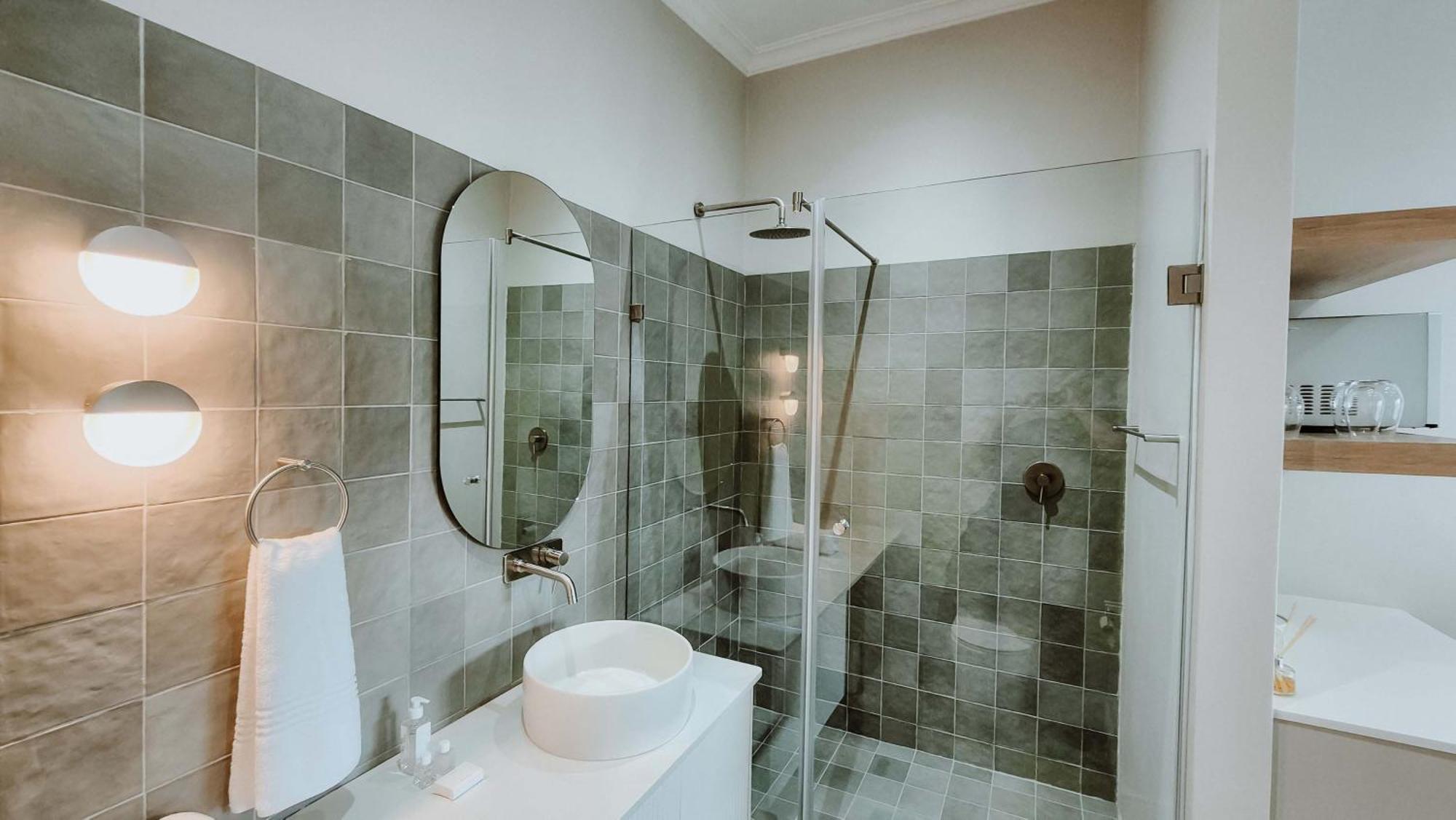 Отель Cornerstone Manor Катху Экстерьер фото