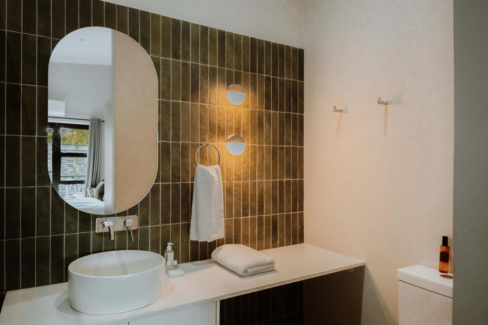 Отель Cornerstone Manor Катху Экстерьер фото