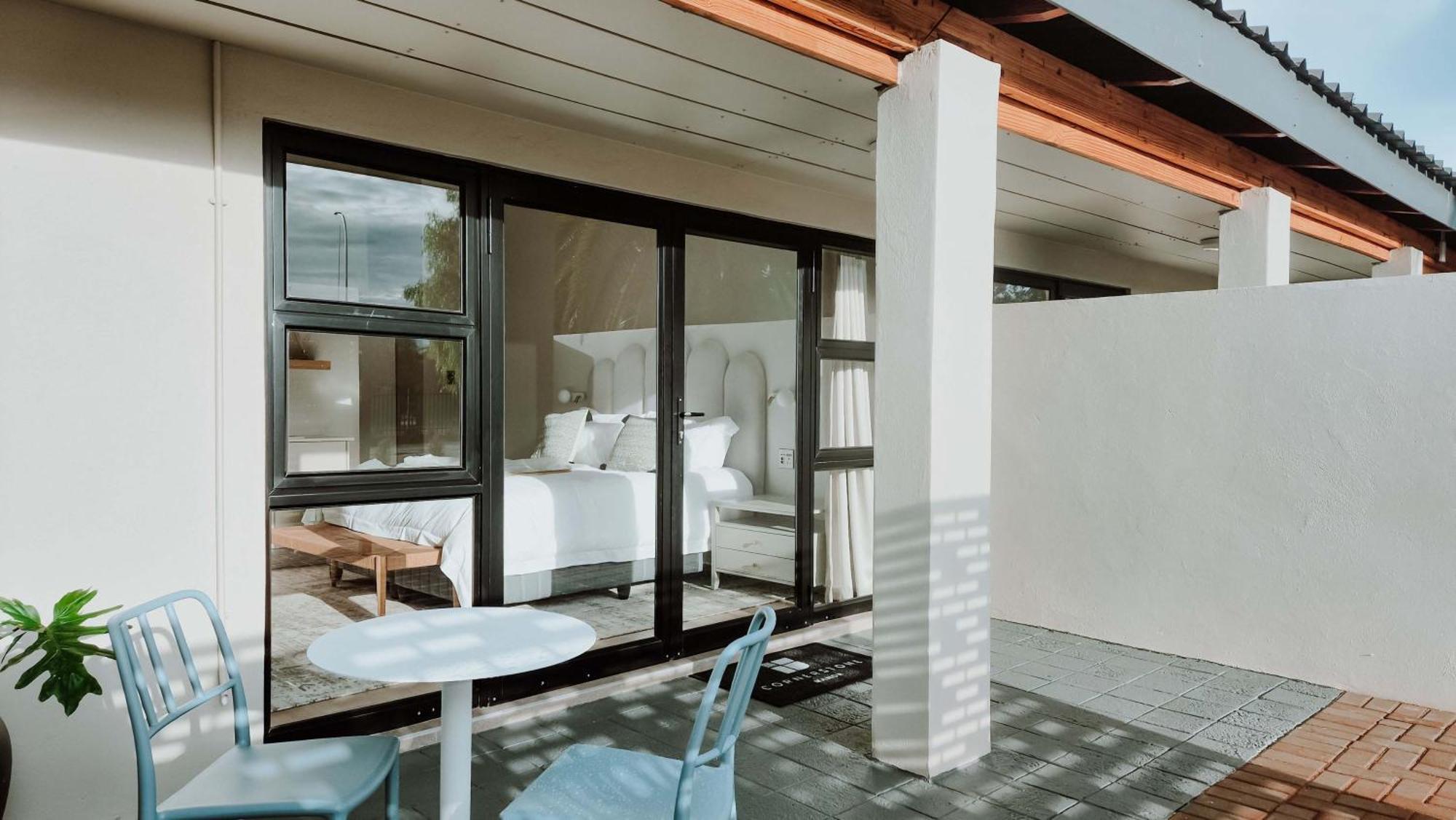 Отель Cornerstone Manor Катху Экстерьер фото