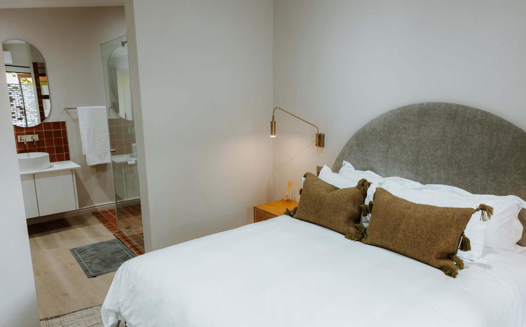 Отель Cornerstone Manor Катху Номер фото