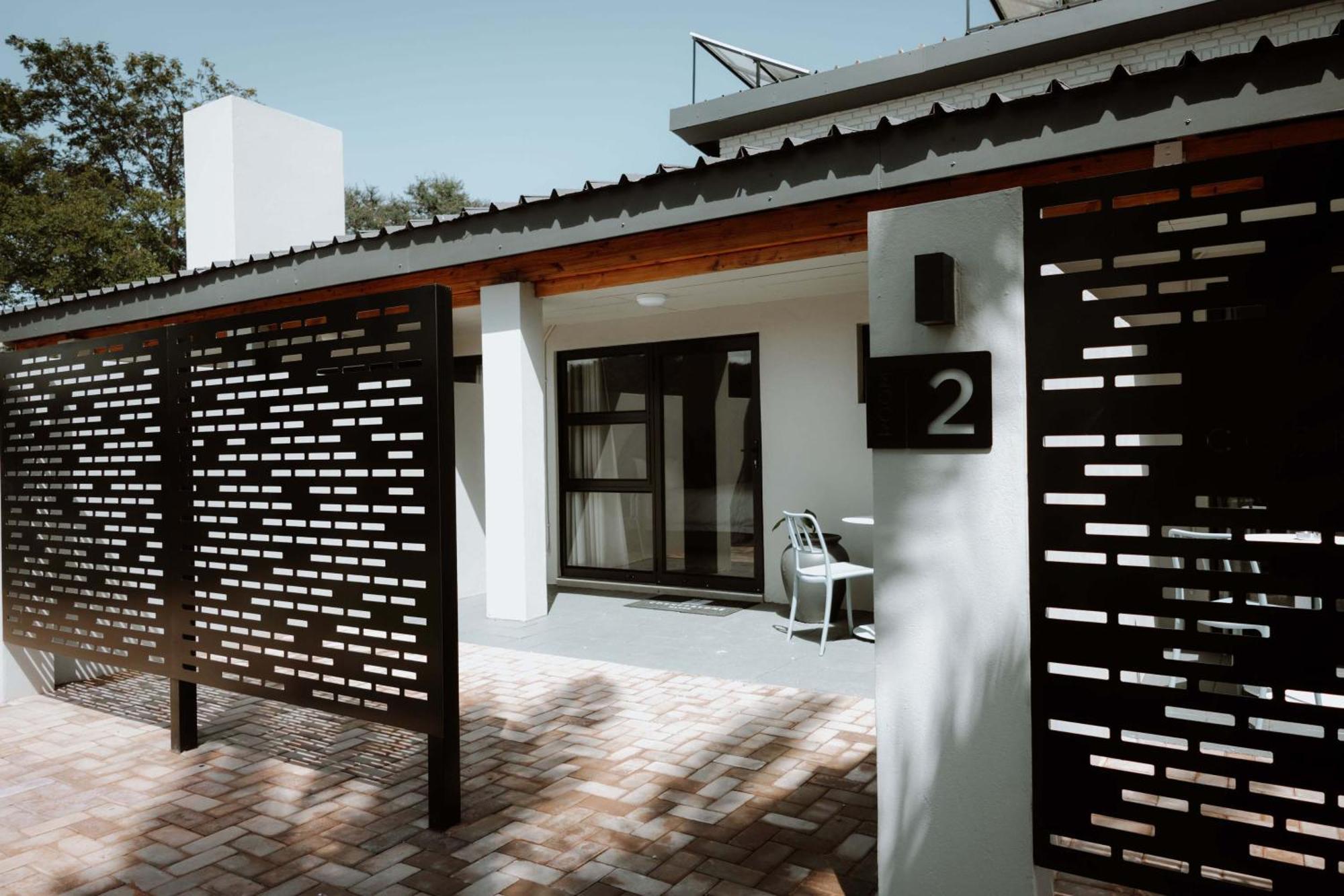 Отель Cornerstone Manor Катху Номер фото