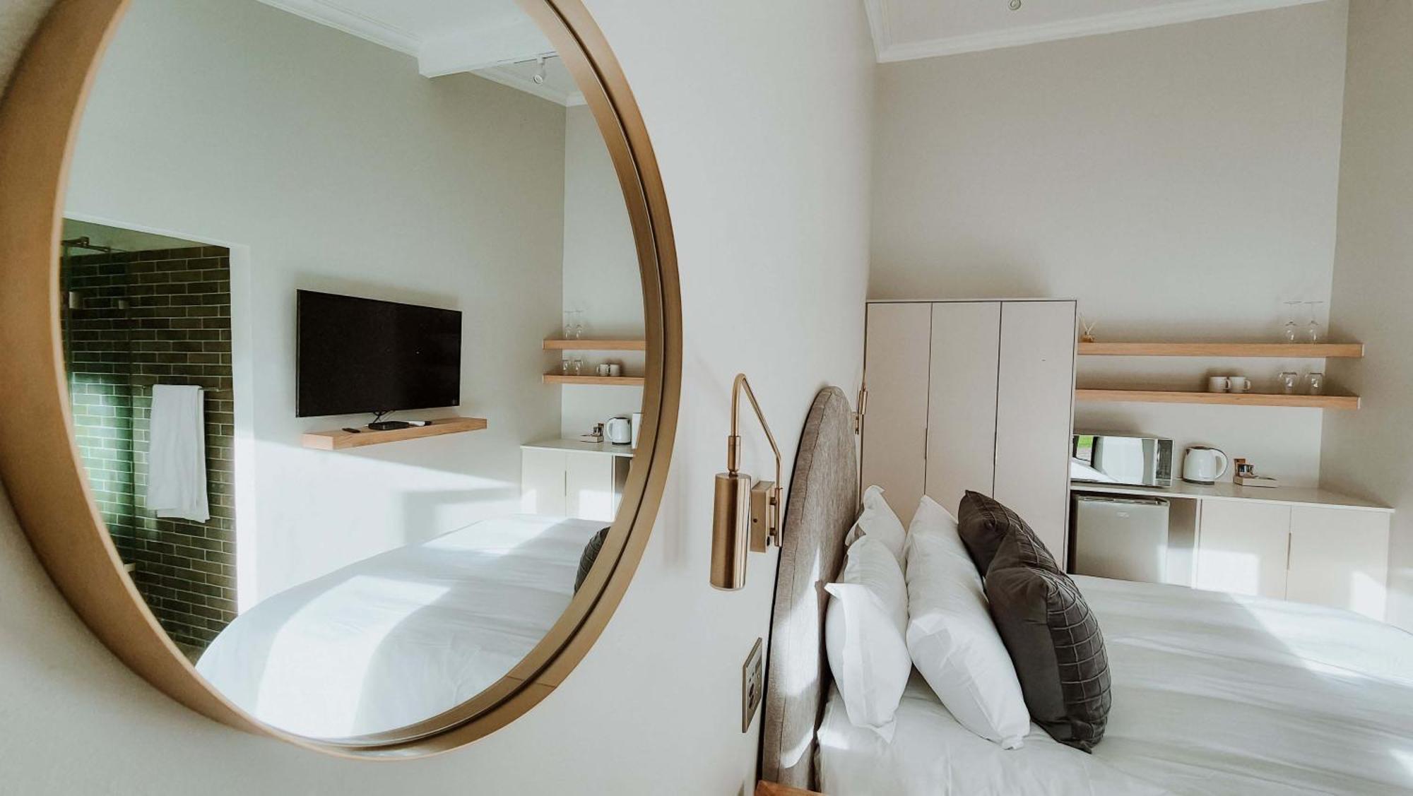 Отель Cornerstone Manor Катху Номер фото