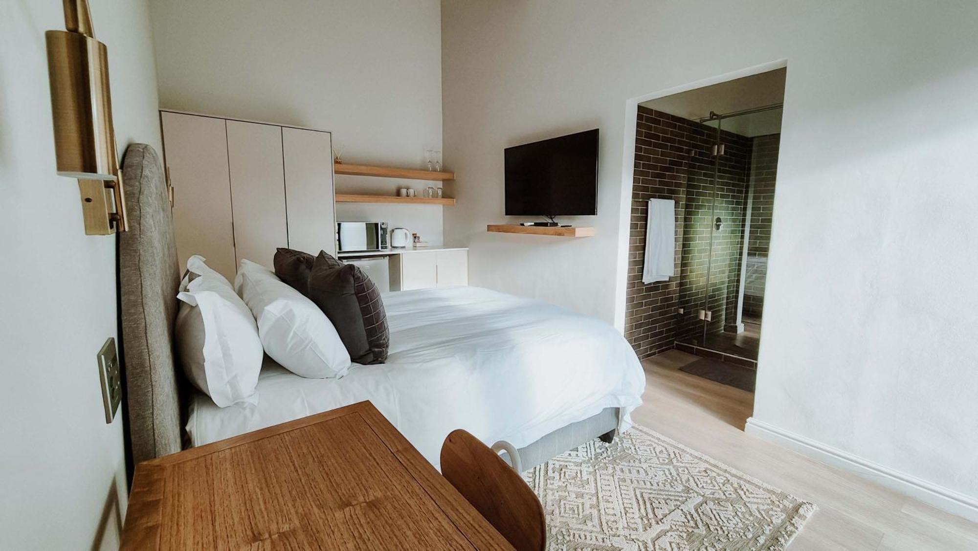 Отель Cornerstone Manor Катху Экстерьер фото